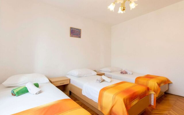 Welcoming Apartment in Tribanj With Terrace