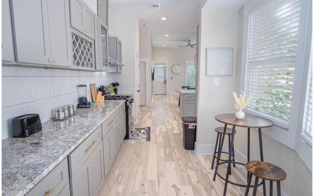 Incredible New 3BR2BA Near Downtown