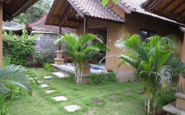 Josh Homestay Amed