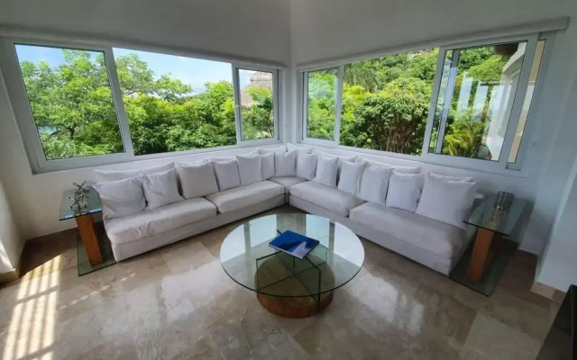 Pajaro De Fuego by Casago