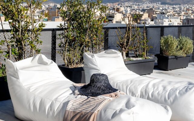 Thisean Modern Suites by Athens Stay