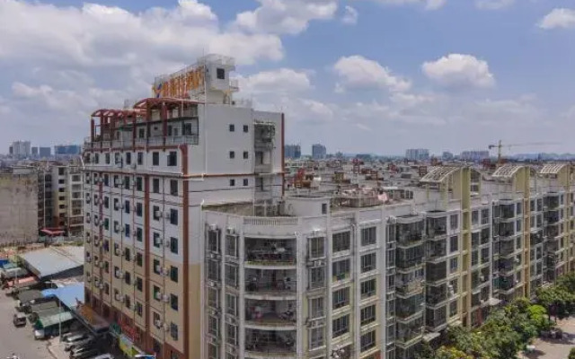 Yeste Hotel (Yulin Jiangbin Road Cross Street)