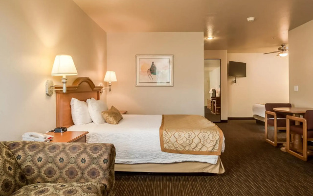 St. George Inn & Suites
