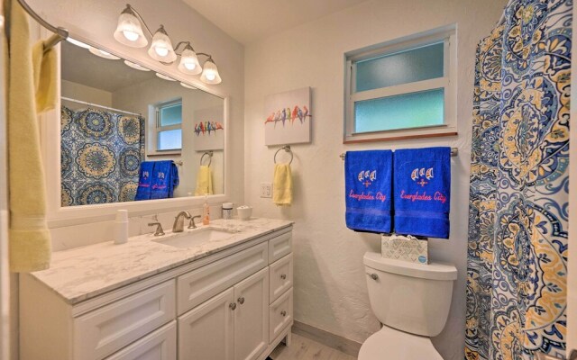 Everglades Getaway w/ Deck & Water Views!