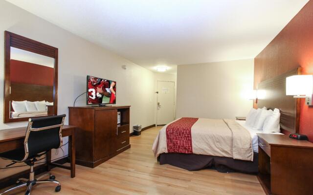 Evergreen Inn & Suites Portland Airport