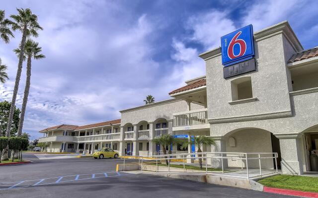 Motel 6 Carlsbad, CA Beach