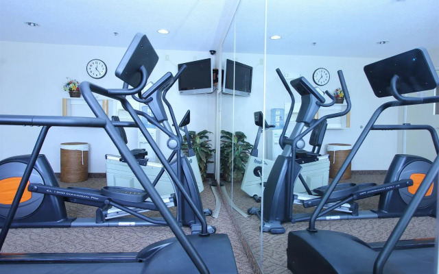 Best Western Plus Twin View Inn & Suites