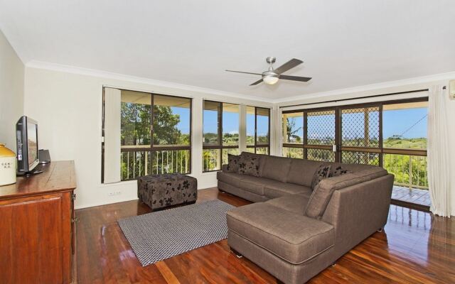 Kingscliff Holiday Home On The Hill - Syd's View