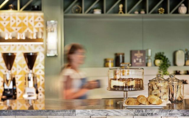 The Woodlands Resort, Curio Collection by Hilton