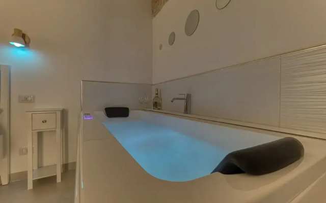 Bilo con vasca idromassaggio in camera