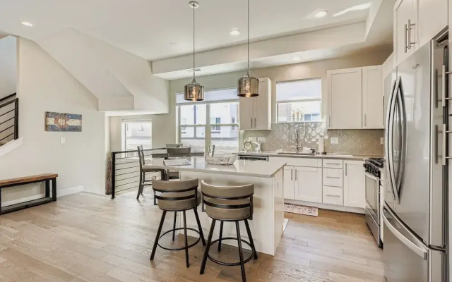 Lazy Rocky Retreat 2 Bedroom Home