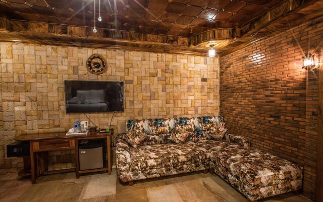 Home Stone Resort