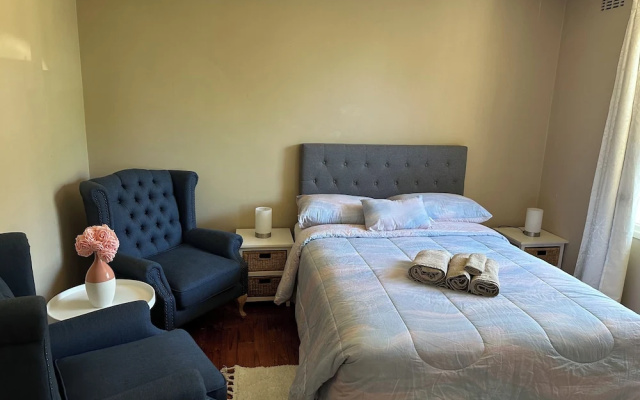 Charming 3 Bedroom Home in Garran, Perfect for Families and Groups – Guest Rooms – Tuggeranong
