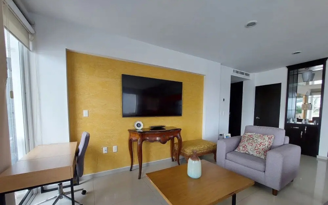 Condo con vista al mar en Torre 2501