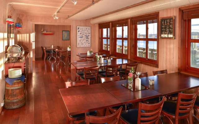 Grønnbuene Rorbu Hotel
