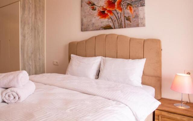 Spacious and Furnished Flat With Balcony in Izmir