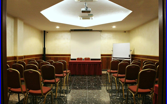 Hotel Meeting