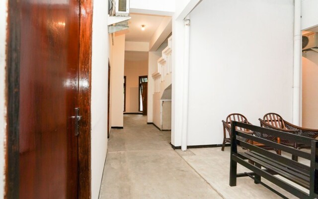OYO 1374 Semampir Residence at Ahmad Yani