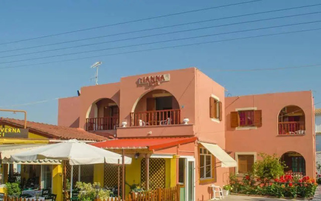 Yanna's Apartments
