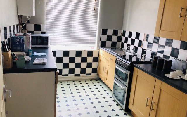 Lovely 3-bed Charming Apartment in Portsmouth