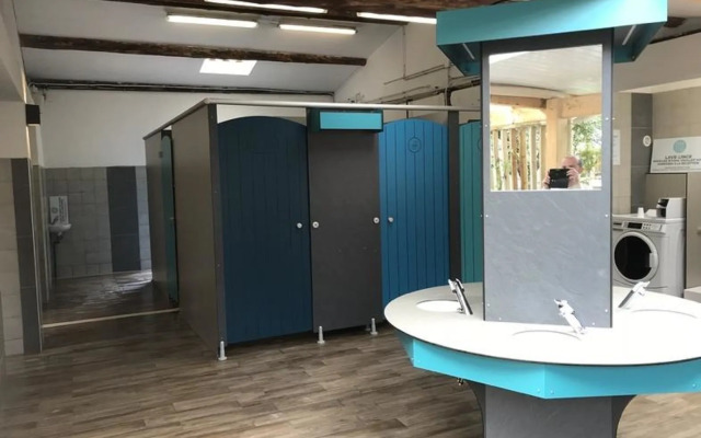 Camping Frédéric Mistral