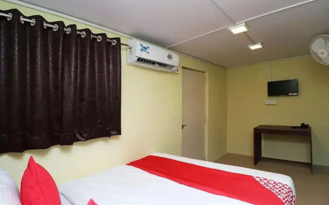 People's Castle By OYO Rooms