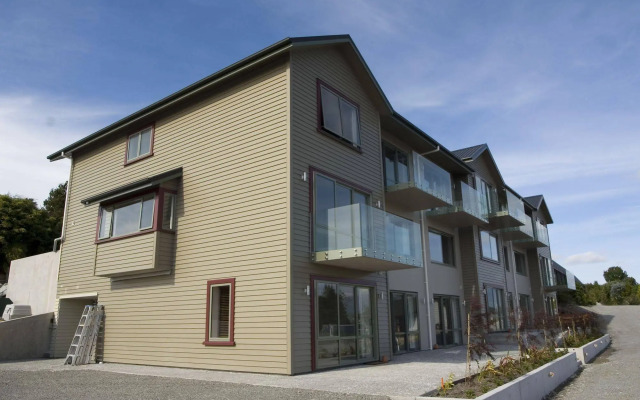 Hotel Lake Brunner