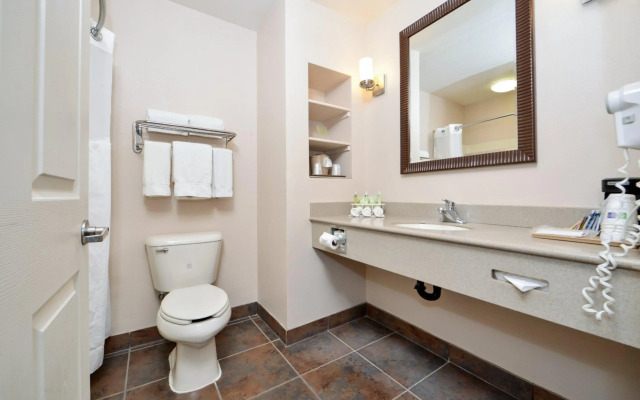 Holiday Inn Express Hotel & Suites Kingman by IHG