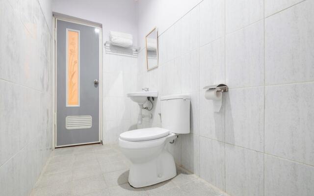 OYO 2669 Crown Residence