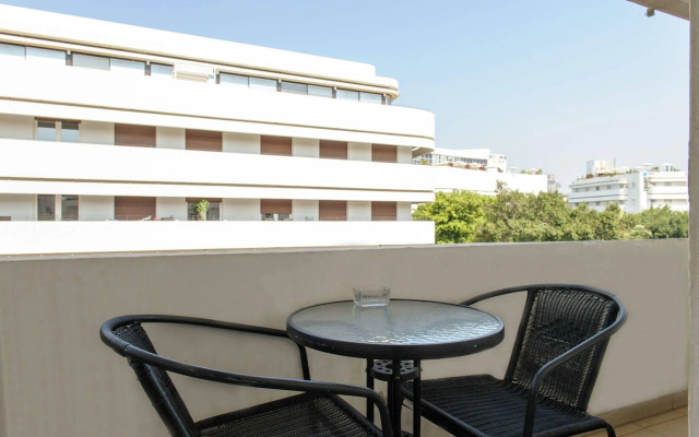 Star Apartments