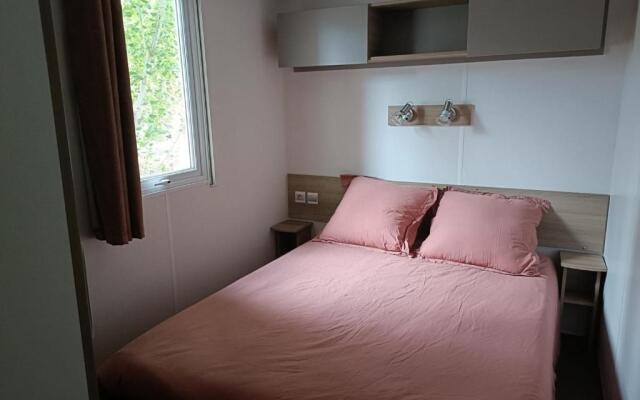 Mobil-home camping 4 étoiles La carabasse Vias