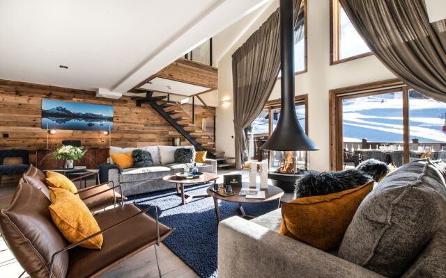Manali Lodge  by Alpine Resorts
