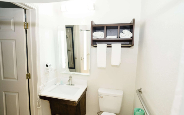 Mainstay Suites Knoxville Airport
