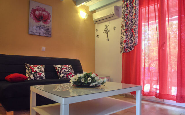 Eleni Family Apartments