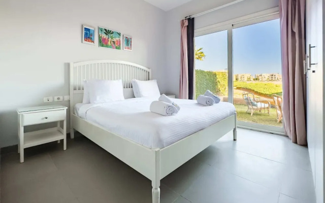 Xuru Stays I The 2bdr Warmhearted Waterside Apt