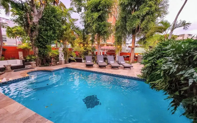 Luxurious San Juan Villa w/ Pool - Walk to Beach!