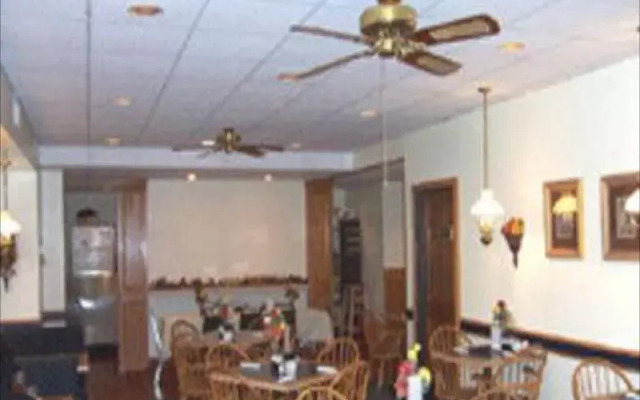 Americas Best Value Inn Holly Springs