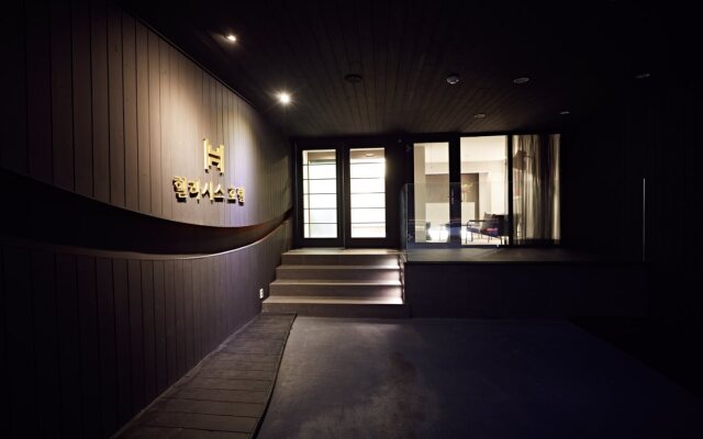 Seongnam Healasis Hotel Moran Station