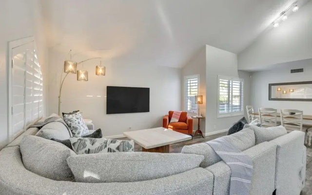 Hike & Golf! Cave Creek Retreat w/ Backyard Oasis