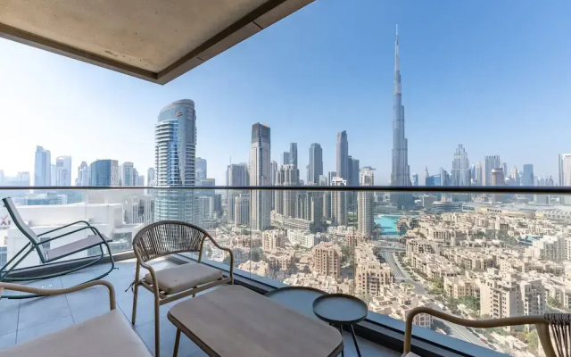 Sleek 3BR Maid s Room w Burj Khalifa View - Apartment in ดูไบ - Photo 2