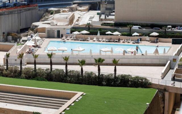 PRIME AREA Seafront 3Bed Sliema with pool FL502