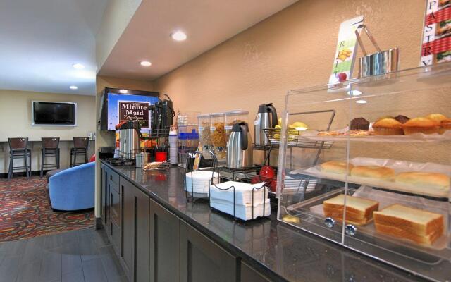 Best Western Cedar Inn