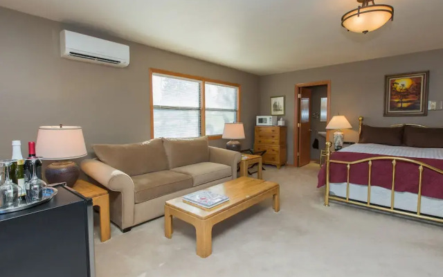 Brookside Bed & Breakfast