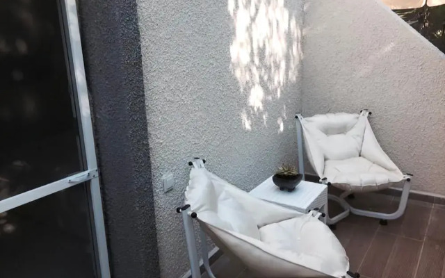 Erythros Boutique Hotel