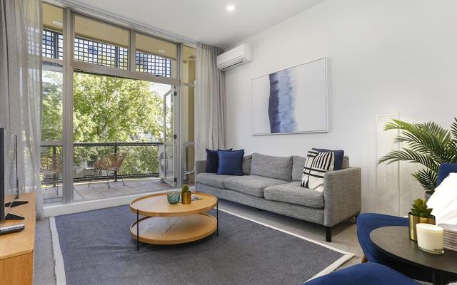 2 Bedrooms on Hobson Street with carpark - by Urban Butler