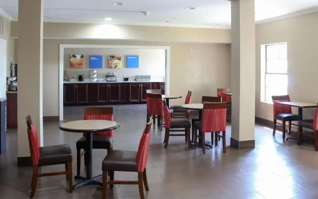 Holiday Inn Express Fultondale