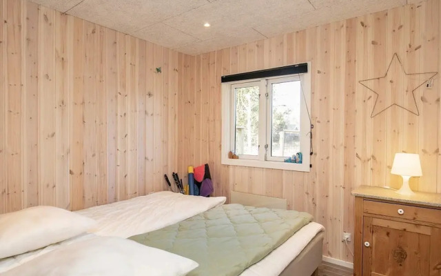 6 Person Holiday Home in Hals