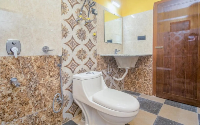 Hotel Red Cherry By OYO Rooms