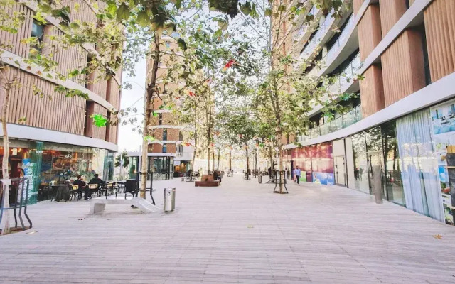 Bedroom Apartment with Balcony and City Views