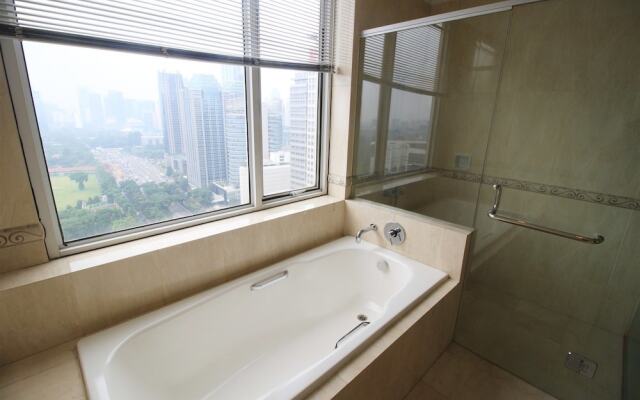3 Bedroom at FX Sudirman by Travelio